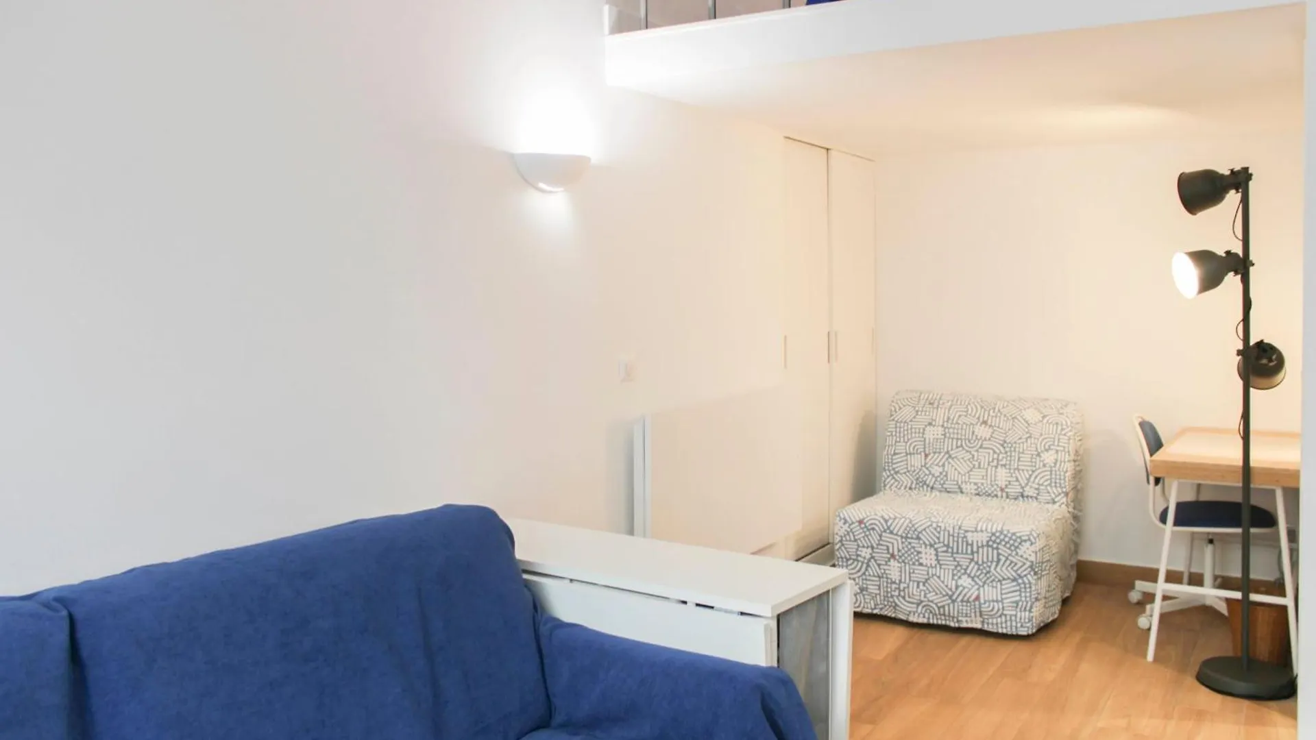 פריז Charming Apartment Near Buttes-Chaumont 0*,  צרפת